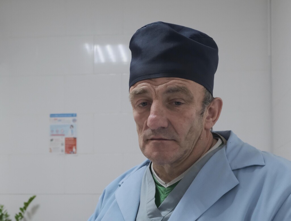 6 місяці жив у лікарні: історія лікаря з Ізюма, який врятував 400 життів під час тимчасової окупації рф | БФ «Схід SOS», картинка №1